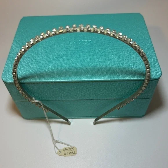 New Rhinestone head band. - Picture 2 of 4